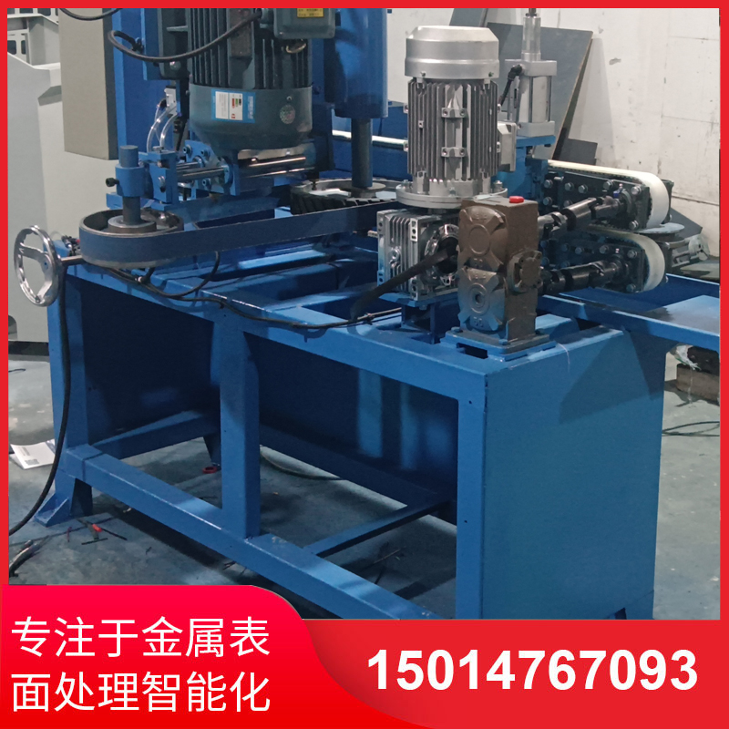 自(zi)動(dong)側麵砂光(guang)機廠(chang)傢